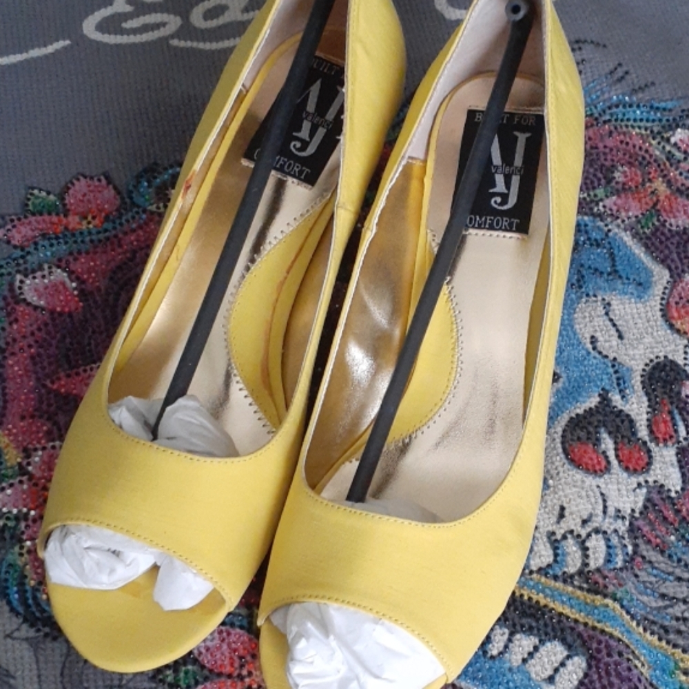 Yellow Shoes 8